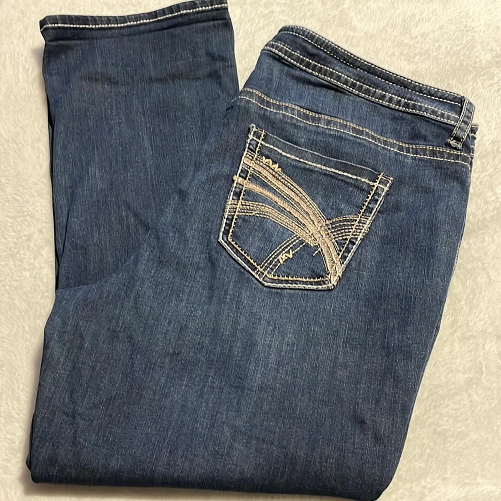 Lane Bryant Embroidered Pockets Crop Genius Fit Jeans